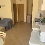 Bright, Central, 1-bed With Pool View Daire