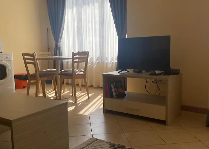 Apartment Bright, Central, 1-bed With Pool View *